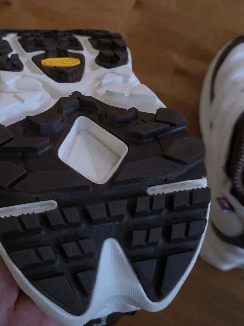 HOKA X HALFDAYS KAHA 2 FROST MOC GTX